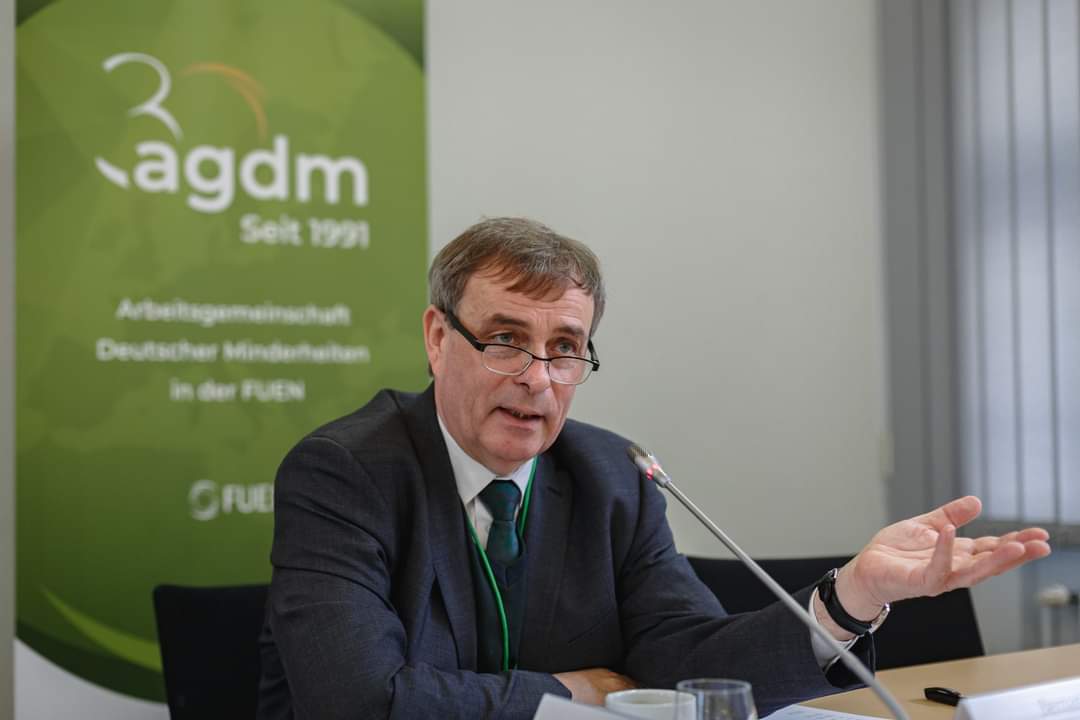 AGDMBerlin's tweet photo. Im Rahmen der 31. AGDM Tagung der AGDM in Berlin wurde #BernardGaida erneut zum Sprecher der #AGDM gewählt. Die neue Jugendkoordinatorin der AGDM ist Hanna Klein aus Osijek, Kroatien.
Gratulation! https://t.co/1sJ2mvVaU6