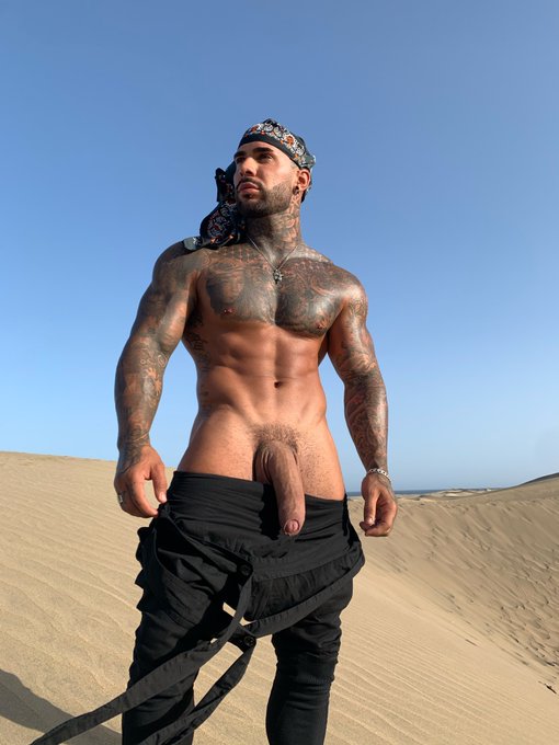 Watch Imanolbrown 🇺🇸 🇪🇸's leaked NSFW photo on TwXstars