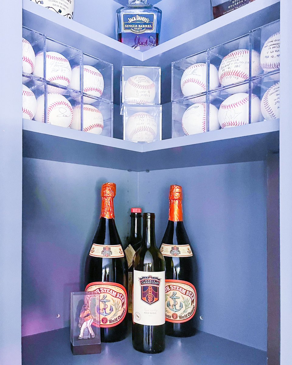 We always say, display the things that make you happy! ❤️ In this client's case, their signed baseballs needed a place to shine, so our SF team used acrylic cubes to make sure they’re protected, too! ⚾️✨