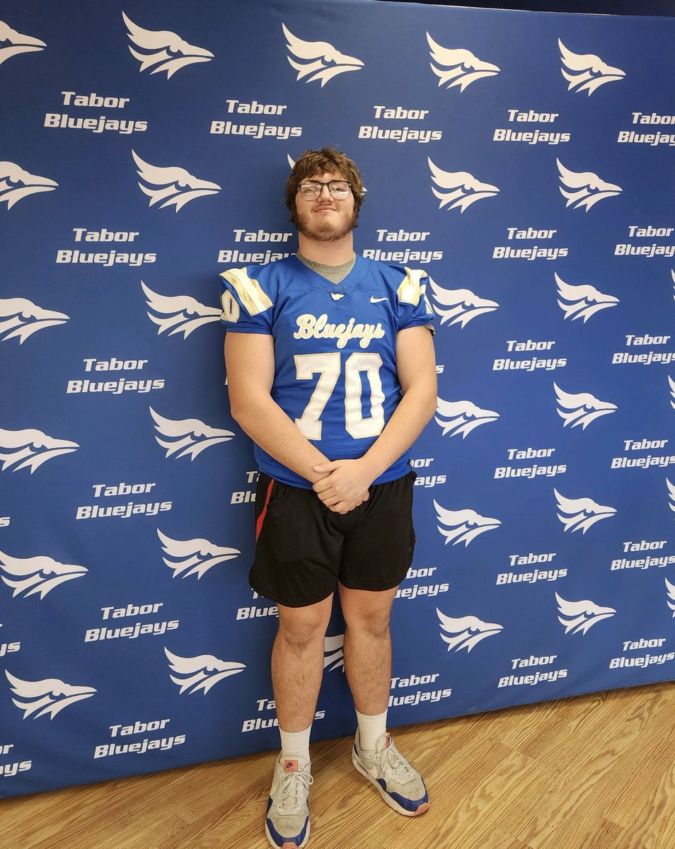 ashland_michael's tweet photo. 100% committed #gobluejays 🔵🟡 @TaborCoachG @Tabor_Football https://t.co/MdCoovXpWM