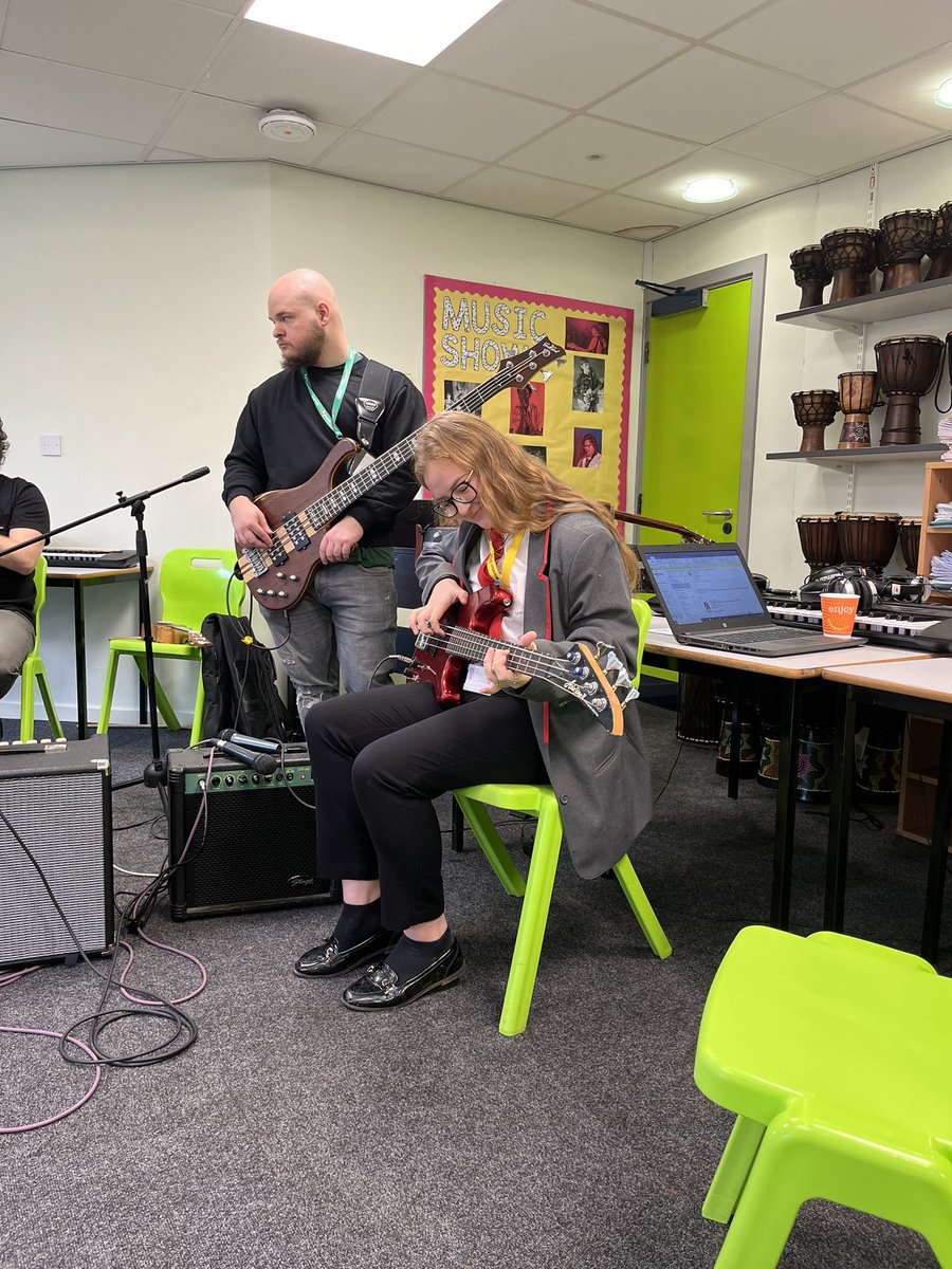 Absolutely wonderful 1st session with the team from the <a href="/Wtonmusic/">Wolverhampton Music Service</a> Hub this week. @TeamMoreton_10 showing resilience, teamwork and communication skills in their first lesson. Can’t wait to see the final results.