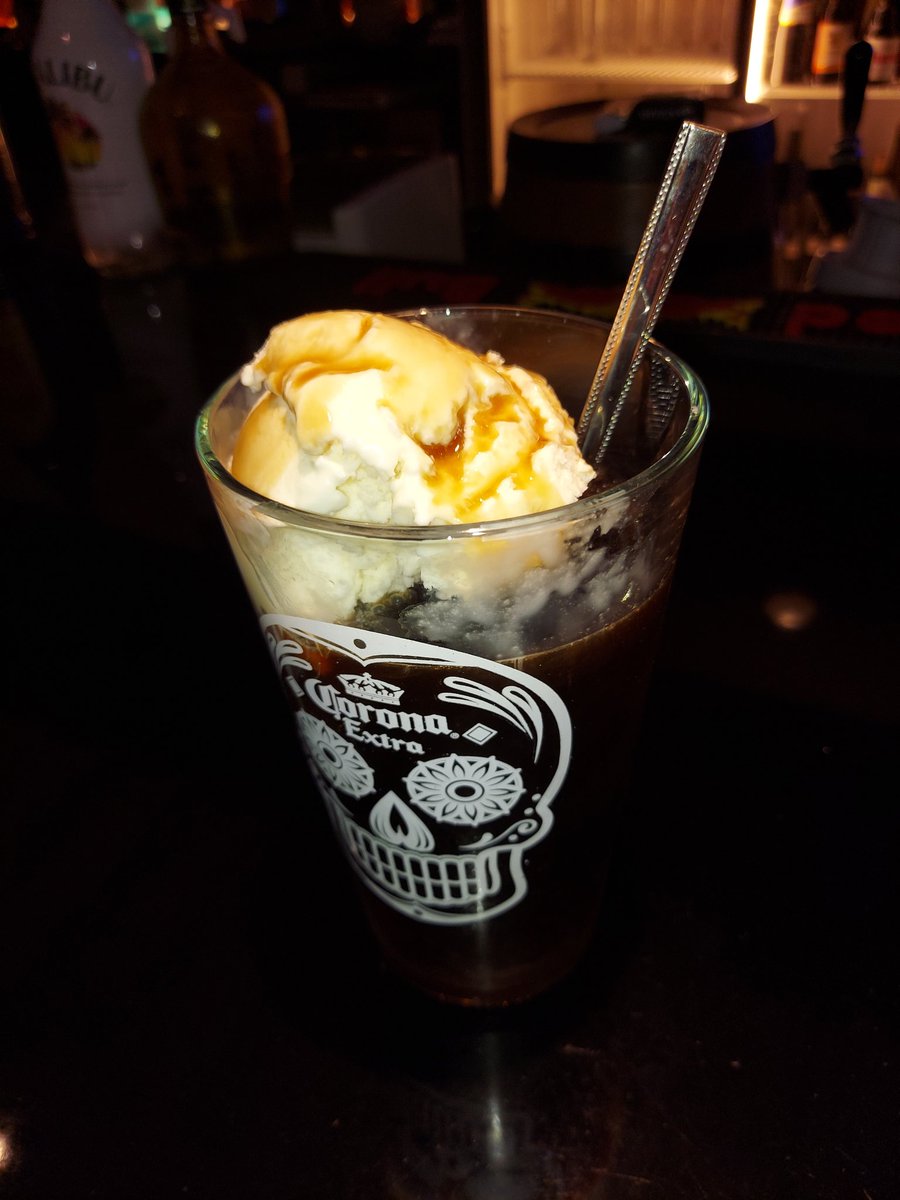 hinoyuji's tweet photo. 本日ポスター貼りであっちこっち
車やからノンアルコールで
コーヒーフロートやで~
皆さんいつもポスターありがとうございます!
#おきなわや
#peace
#peace5
#暖笑
#とんちゃん
#俺スタ
#花見月 https://t.co/ygNJpSMjko