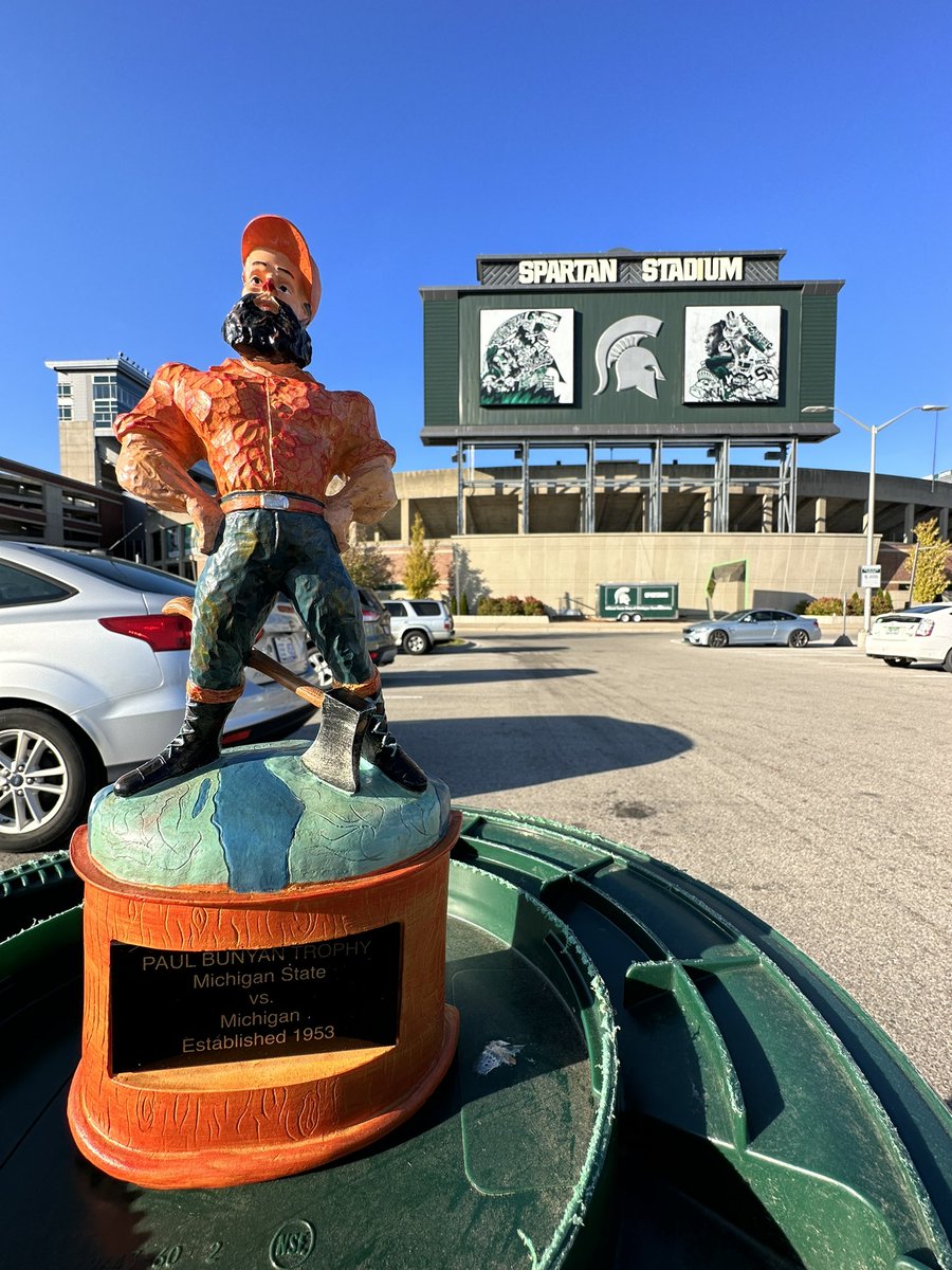 RivalryTrophy's tweet image. Giving away a free Bunyan! All you have to do is retweet and be following us. Winner will be picked and posted in 48 hours and DM'd. Good luck!