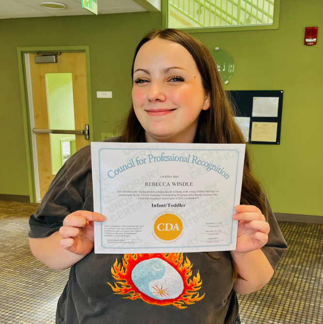 EdAssistBH's tweet photo. Congratulations to Rebecca who received her CDA certification through the #HorizonsDegreeProgram! We proudly encourage our #employees to realize their potential through #workforceedycation ππ
Learn how to get your #ECE degree for free
π https://t.co/Yf76DGG6w3 https://t.co/xAyj0NUAhl