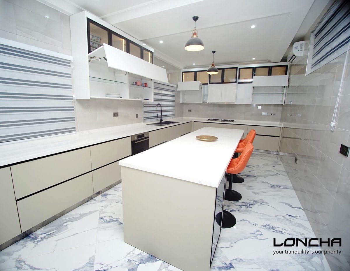 TheRealBolaRay's tweet photo. ✌🏼 @LonchaGHANA serves you with a Kitchen design that is enticing and defines uniqueness.
#loncha #lonchakitchens
#kitchendesign #kitchen #kitchenreels #interiordesign #interiorkitchen #bestkitchen #luxury #luxuryhomes https://t.co/9ZS8T70lWG