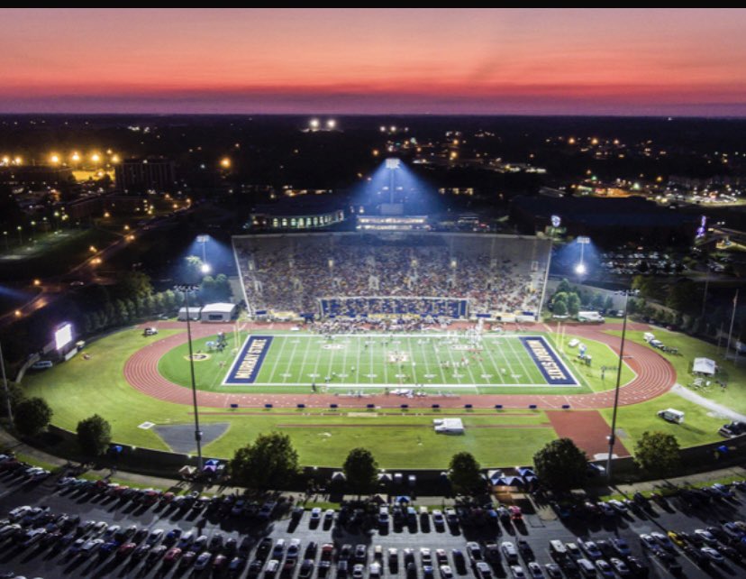 I would like to thank <a href="/Coach_DHart/">Coach Darius Hart</a> and <a href="/racersfootball/">Murray State Football</a>  for offering me a division 1 scholarship to continue my academic and football career‼️🙏🏾