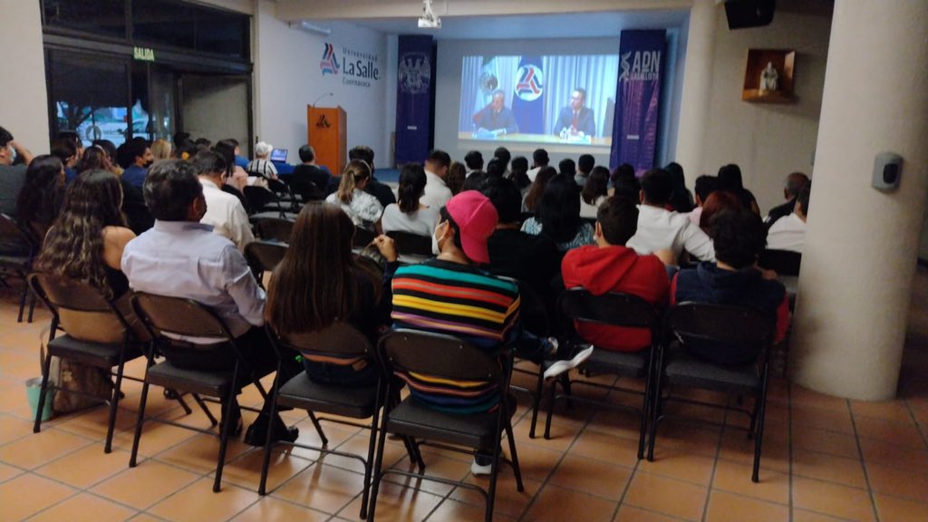 rsepulvedai's tweet photo. Agradezco a las autoridades de @LaSalle_MX y al Director de la Facultad de Derecho Mtro. José Luis Cardenas, por la invitación y el interés de organizar con la @SCJN, una jornada de difusión de la jurisprudencia. Participan también de los planteles de Cancún, Cuernavaca y Oaxaca https://t.co/VIQpJx2YFx