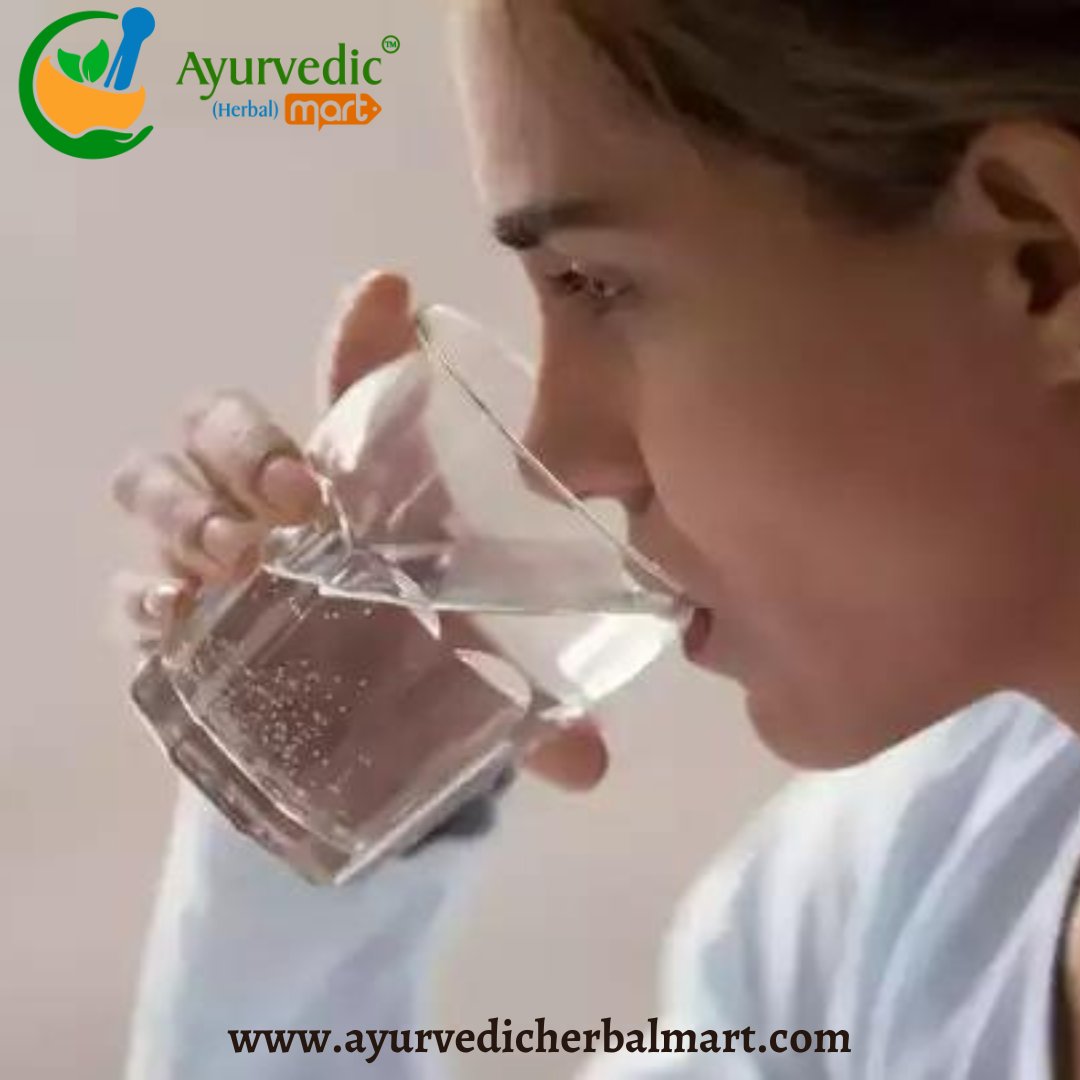 graceayurveda's tweet photo. காலையில் நீங்கள் ஒரு கப் தண்ணீர் குடிப்பது நீர்ச்சத்தை அதிகரிக்க உதவுவதோடு உங்கள் சிறுநீரும் சுத்திகரிக்கப்படும். காலையில் வெறும் வயிற்றில் ஒரு கப் தண்ணீர் குடிப்பது நன்மைகளை நமக்கு தருகிறது.

மலச்சிக்கலை நீக்குகிறது
வளர்சிதை மாற்றத்திற்கு உதவுகிறது
மூளையின் செயல்திறன் https://t.co/ME4p6cUbn0