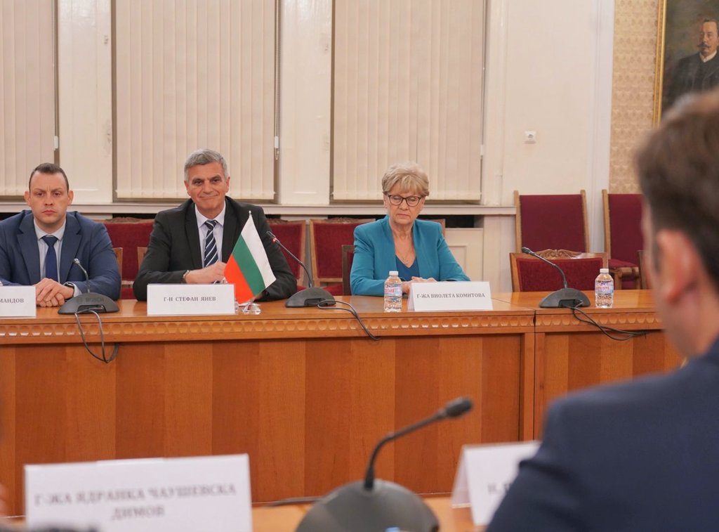 Bujar_O's tweet photo. With Stefan #Yanev from Bulgarian Rise. There is no turning back regarding the implementation of mutual agreed obligations with Bulgaria. Our common future is in the EU. https://t.co/pq1U7Zlepl