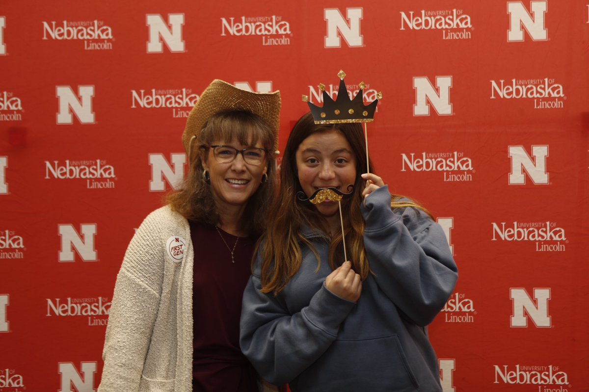 amygoodburn1's tweet image. Stop by the Nebraska Union till 1 pm today to get first gen swag, take a photo, and network. It’s National First Generation College Student Day! #FirstGenNebraska #UNL #FirstGenPride
