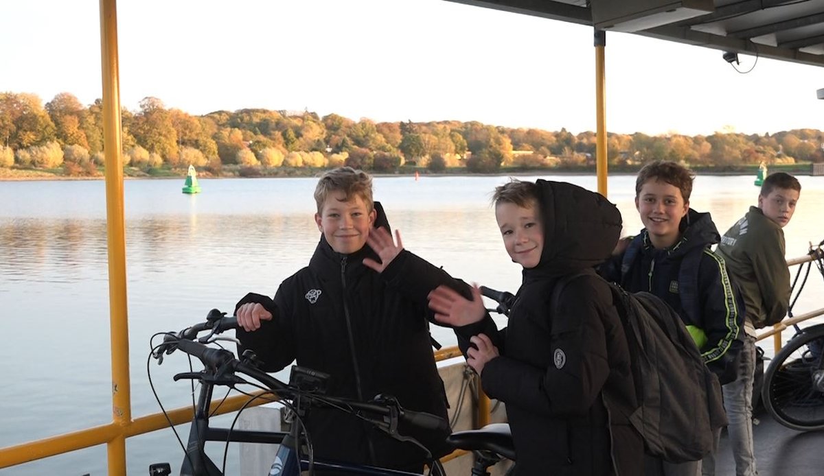 'Deze veerpont is een varend schoolplein, dat mag niet verdwijnen' ogld.nl/20wo