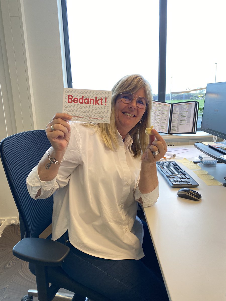 November is de maand van de 1000 voorbeelden en bedanken we werkgevers die kansen bieden aan mensen met een arbeidsbeperking!
Dank  <a href="/nedcargo_lab/">#EnjoyNedcargo</a>  Lars Vreeswijk  Jurgen Mook ( en Nancy Goossens  op de foto) !! <a href="/debinnenbaan/">debinnenbaan</a> 

#kansen 
#participatie 
#duimpje