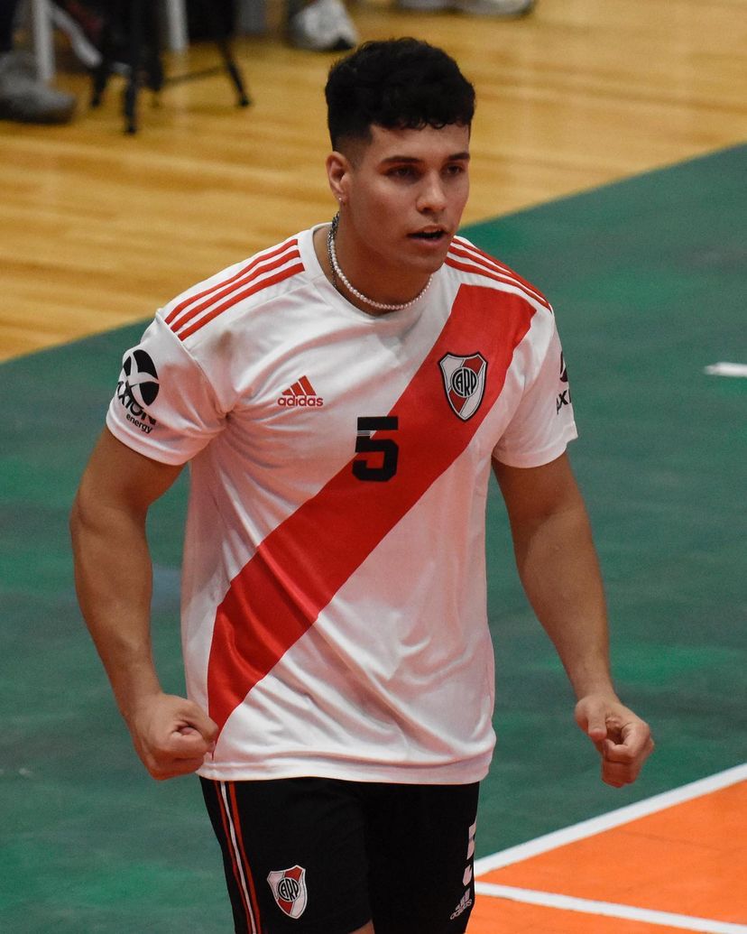 FlorenciaMo06's tweet photo. Máximos anotadores del Primer Tour

-Gabriel Gomes Dos Santos con 66, @UpcnVoley 
-Jonás Ponzio con 65, @RiverVoley 
-Cristiano Olivera Dos Santos con 52, @PolicialVoley https://t.co/DtcE7kcVlg