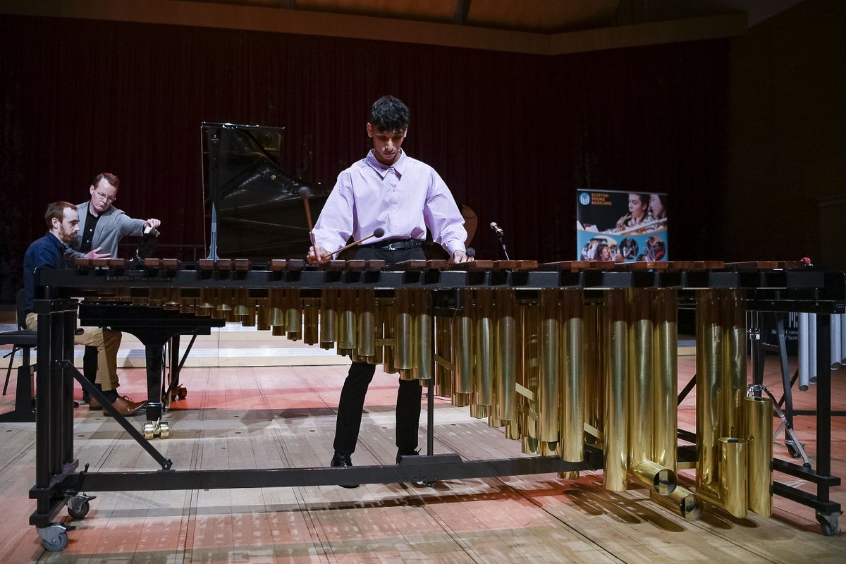 Solo Performer of the Year is open to every school student in Scotland who sings or plays an instrument. There is no minimum age or standard so if you're interested in taking part find out more on our website or speak to your music teacher or instructor 🎶
scottishyoungmusicians.com/competitions/s…