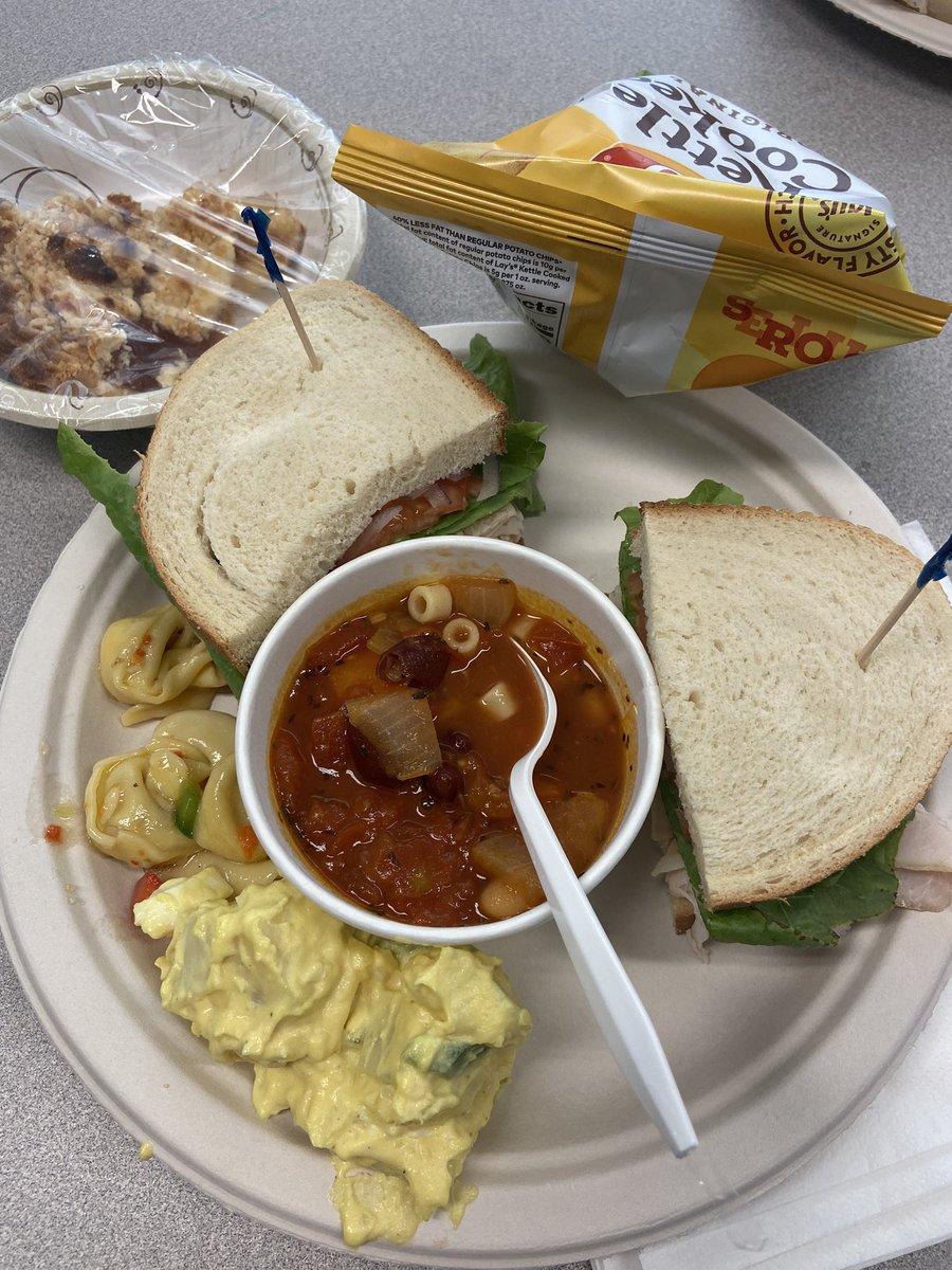 JoelleBird's tweet photo. Lunch fit for a queen     kudos to our cafeteria staff https://t.co/EdBYEFBehx