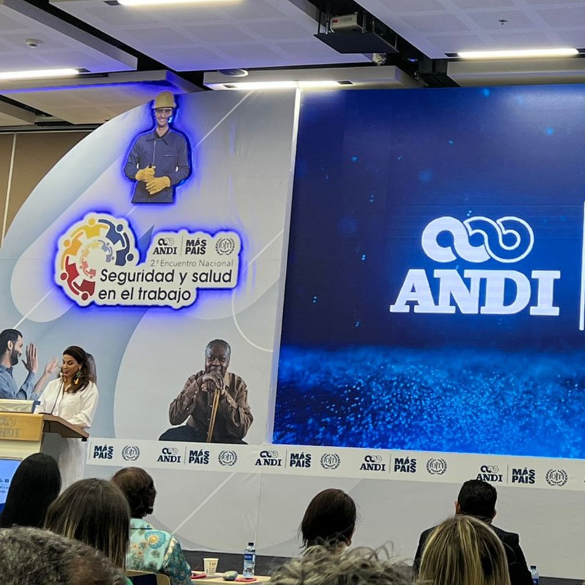 ProquimsaS's tweet photo. Estuvimos presentes en el 2° Encuentro Nacional de Seguridad y Salud en el Trabajo, los días 3 y 4 de noviembre. Donde se dieron conversaciones importantes del sector con representantes de la #OIT, y voceros de la materia.  #ANDImasPais https://t.co/kD4YxMOECw