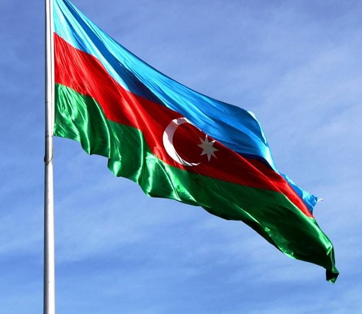 После победы во  Второй Карабахской войне наш прекрасный флаг развевается в Карабахе! Мы доказали миру что Карабах пренадлежит нам!
#Zəfərqorumaqlayaşadılır 
#Zəfərfədakarlıqlaqazanılır
#Zəfərinamdanbaşlayır #Victoryday #Shusha