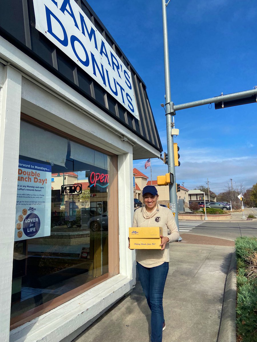 sharicedavids's tweet photo. Deadlifts and donuts this morning…Election Day traditions! Let’s go #KS03! https://t.co/G5isSy0P9I