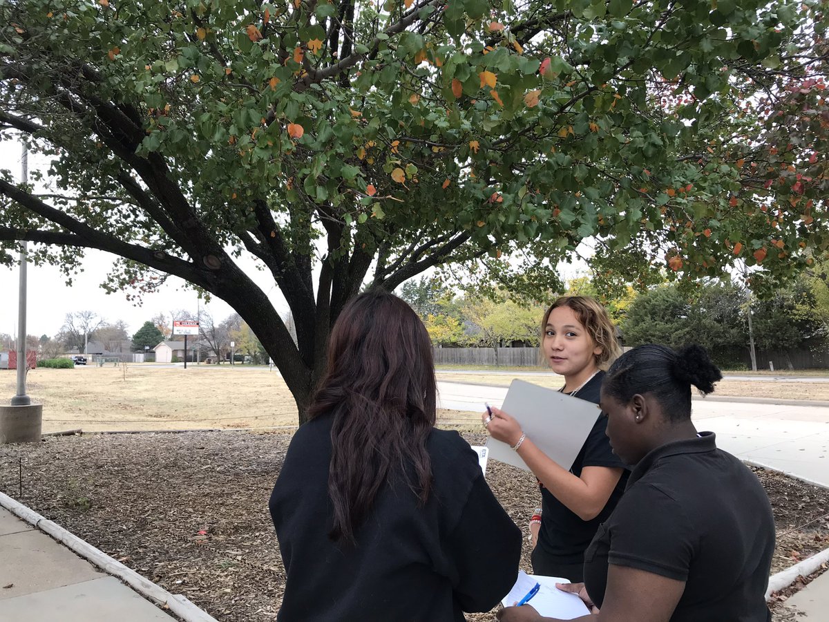 Excited to be observing and writing explorer journals to consider how Lewis and Clark would have communicated their findings throughout the #LouisianaTerritory to those back East. <a href="/ColemanUSD259/">Coleman Environmental Magnet Middle School</a> #LearnOutside