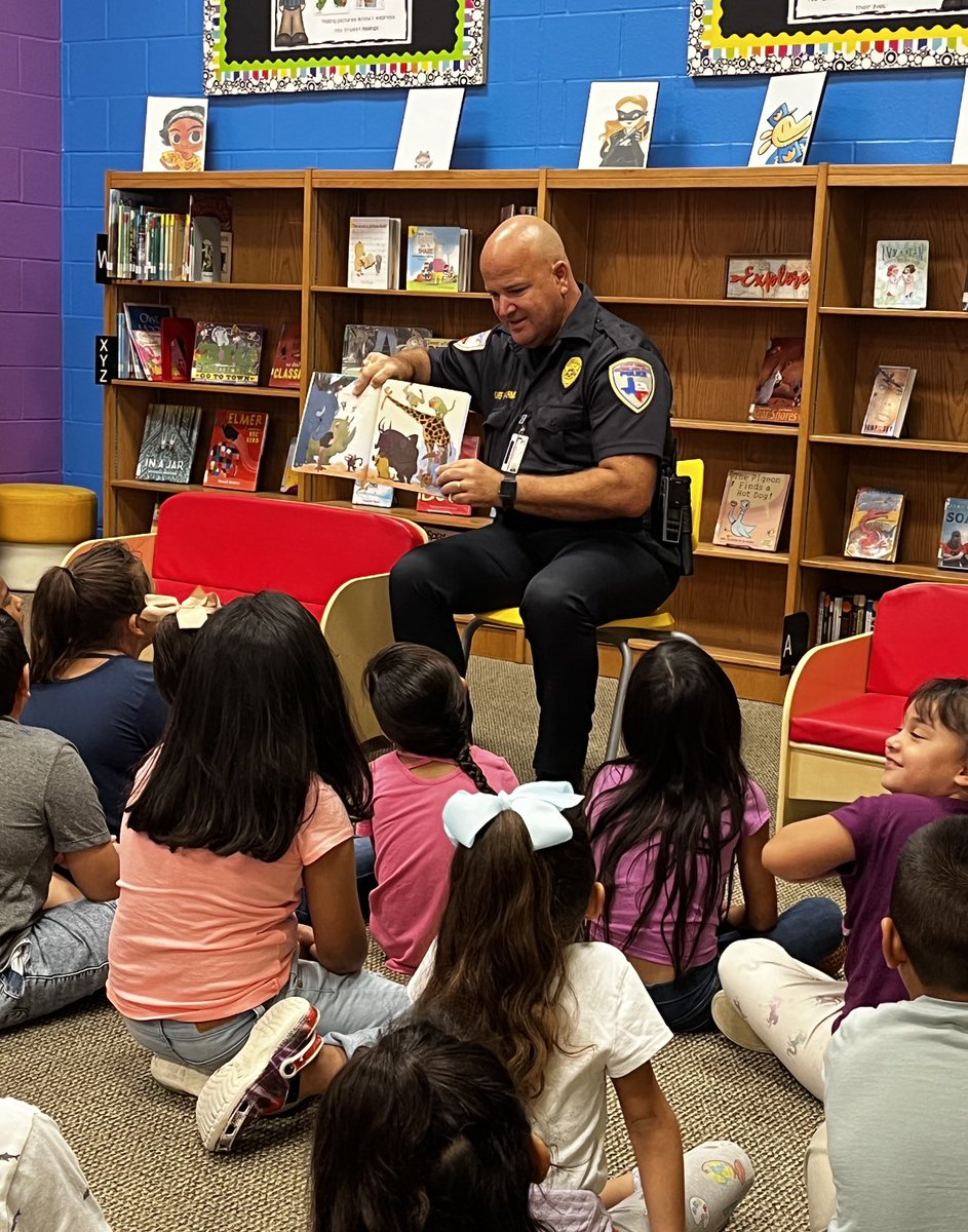 Oak Park Elementary tweet media