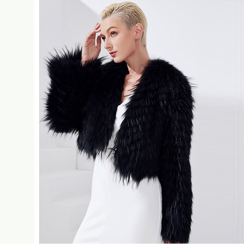 Raccoon fur jacket in black🌹#ootd #fur #coat #furcoat #jacket #furjacket #raccoonfur #raccoonfurcoat #raccoonfurjacket #womenswear #womenfashion #womenstyle #ladyfashion #ladystyle #ladyoutfit #clothing #garment #outfits #outwear #raccoonfur #winterfashion #winterstyle #realfur