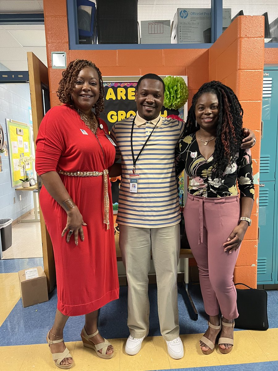 4professional1s's tweet photo. Increasing the number of National Board Certified Teachers one candidate at a time @NBPTS @SNHill_educator @AlabamaAchieves @alnbctnetwork @NorwoodElemBCS   @BhamCitySchools https://t.co/RM8bvXeG3S