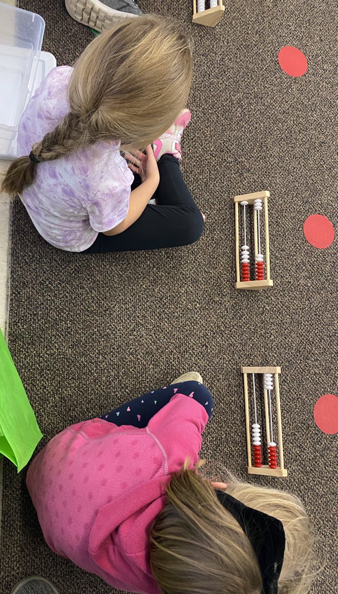 Playing “Guess my way” today. Ss showed all the different ways they could make numbers to 5. <a href="/TVDSBKinder/">TVDSBKindergarten</a> <a href="/zorrahighland/">Zorra Highland Park</a>