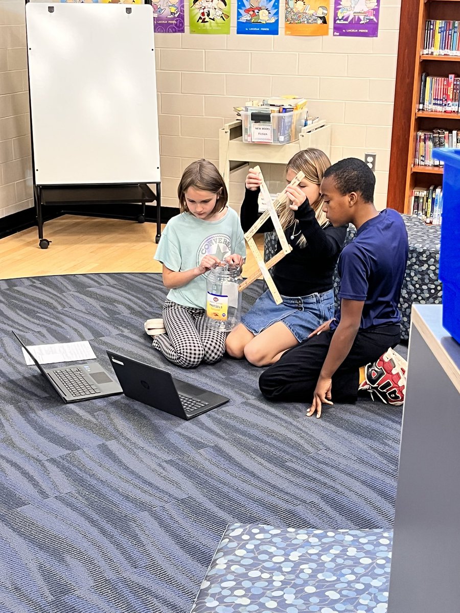 RWPrincipal's tweet photo. Recording our commercials using @MicrosoftFlip #yes2tps https://t.co/2LBmbqPZMf
