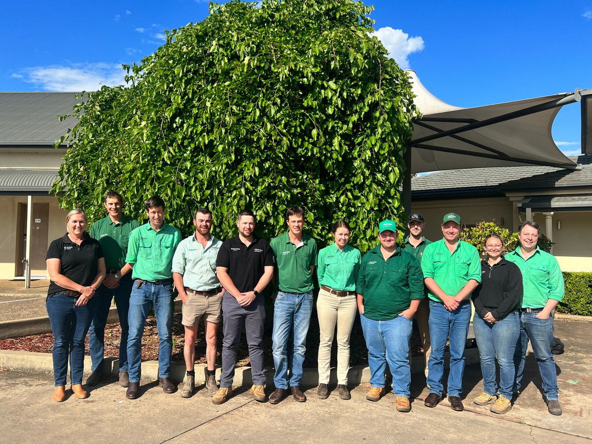 AuNutrien's tweet photo. Training our network is always a focus. Some of our agronomists gathered in Wagga Wagga yesterday to upskill themselves 👩‍🎓

#AgCareers #GoingFurther #FeedingtheFuture https://t.co/1a9KGZLg9J