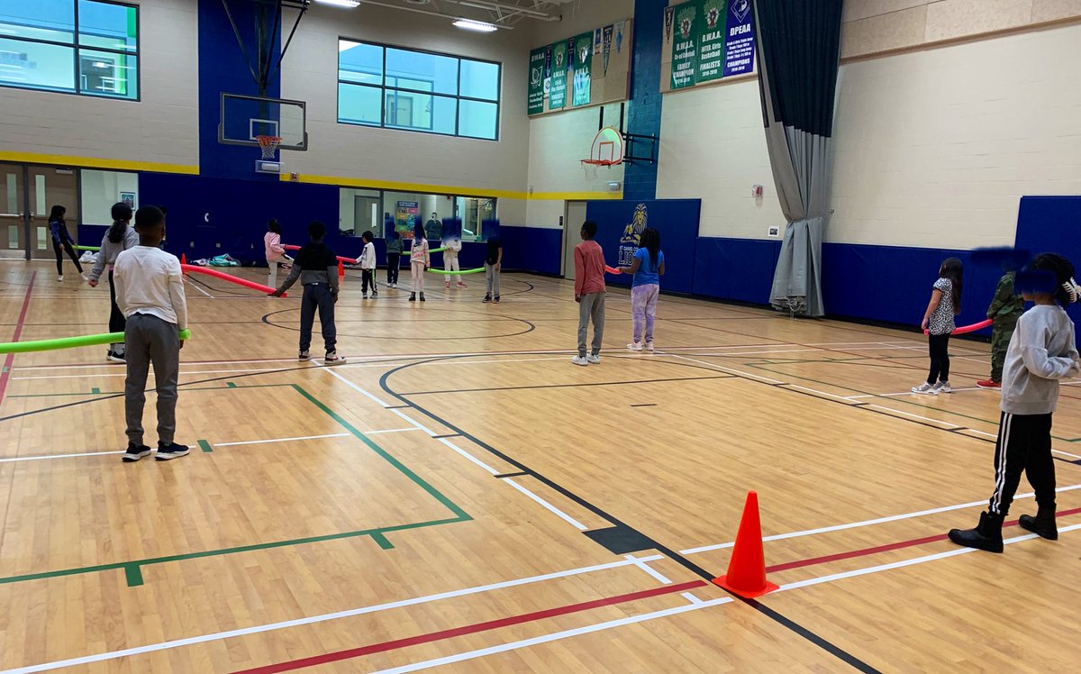 1Teaches2Learn's tweet photo. Today we worked on communication, movement and ball control while playing human foosball⚽️ https://t.co/SXfHEUFIcQ