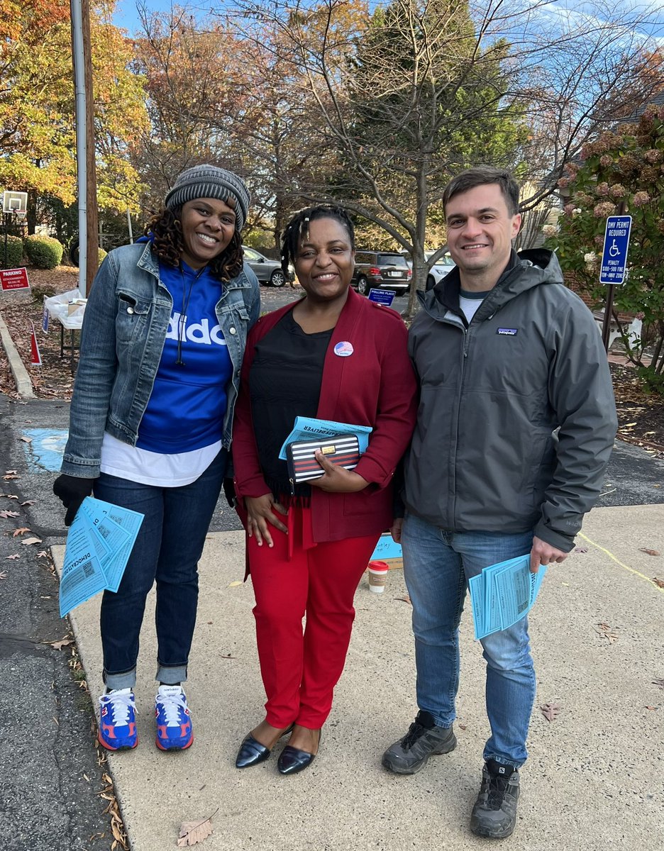 Congratulations Delphine (c), who voted for the first time today! Her very proud father snapped the photo Opened Huntley Precinct with CaraLynn, went through 5 cups of coffee and 391 ballots cast by 930am! #newvoter #FirstTimeVoter @DonBeyerVA