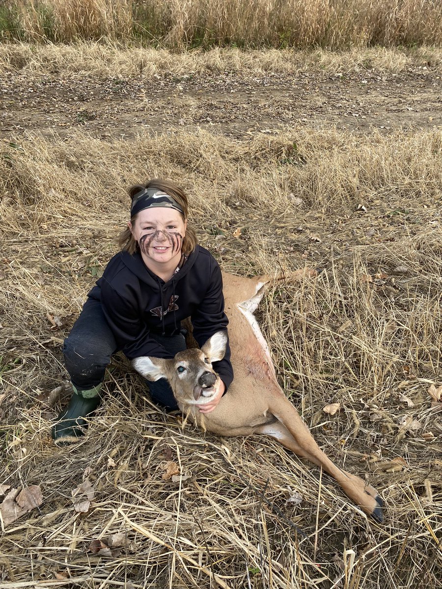 PaxtonZaiser's tweet photo. Got my first deer with the crossbow tonight! @HawkinsZaiser was my tracking dog. #deersticks #deerhunting https://t.co/gkTT5qFNYt