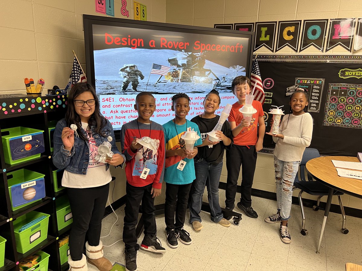 STEM DAY!  #LVESCHOOL#LLLT ⁦<a href="/astclairb/">Amber St. Clair</a>⁩  ⁦<a href="/dr_yoli/">Dr. Yoli</a>⁩