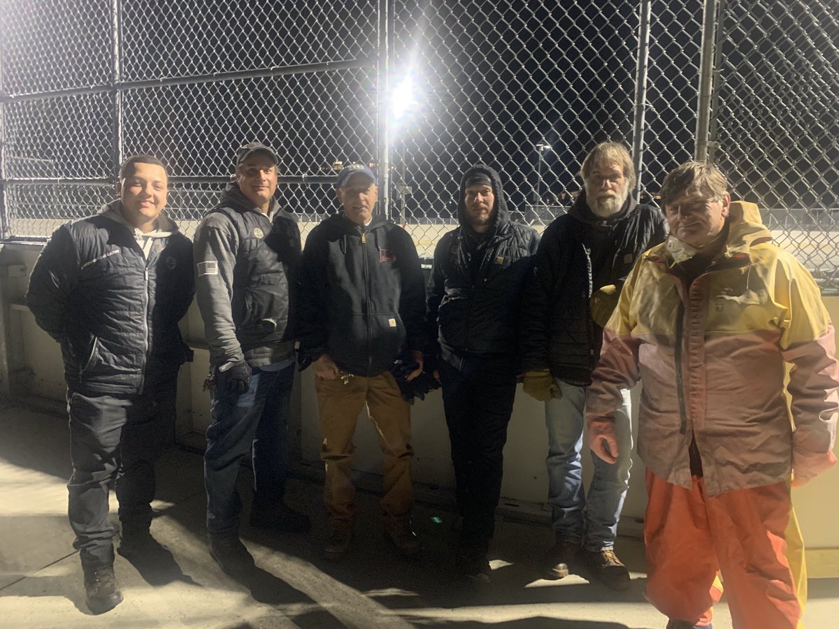 Game on!  Best crew around. First coat of ice  down - long nights ahead. #gethere #makingice ⁦#NCWC