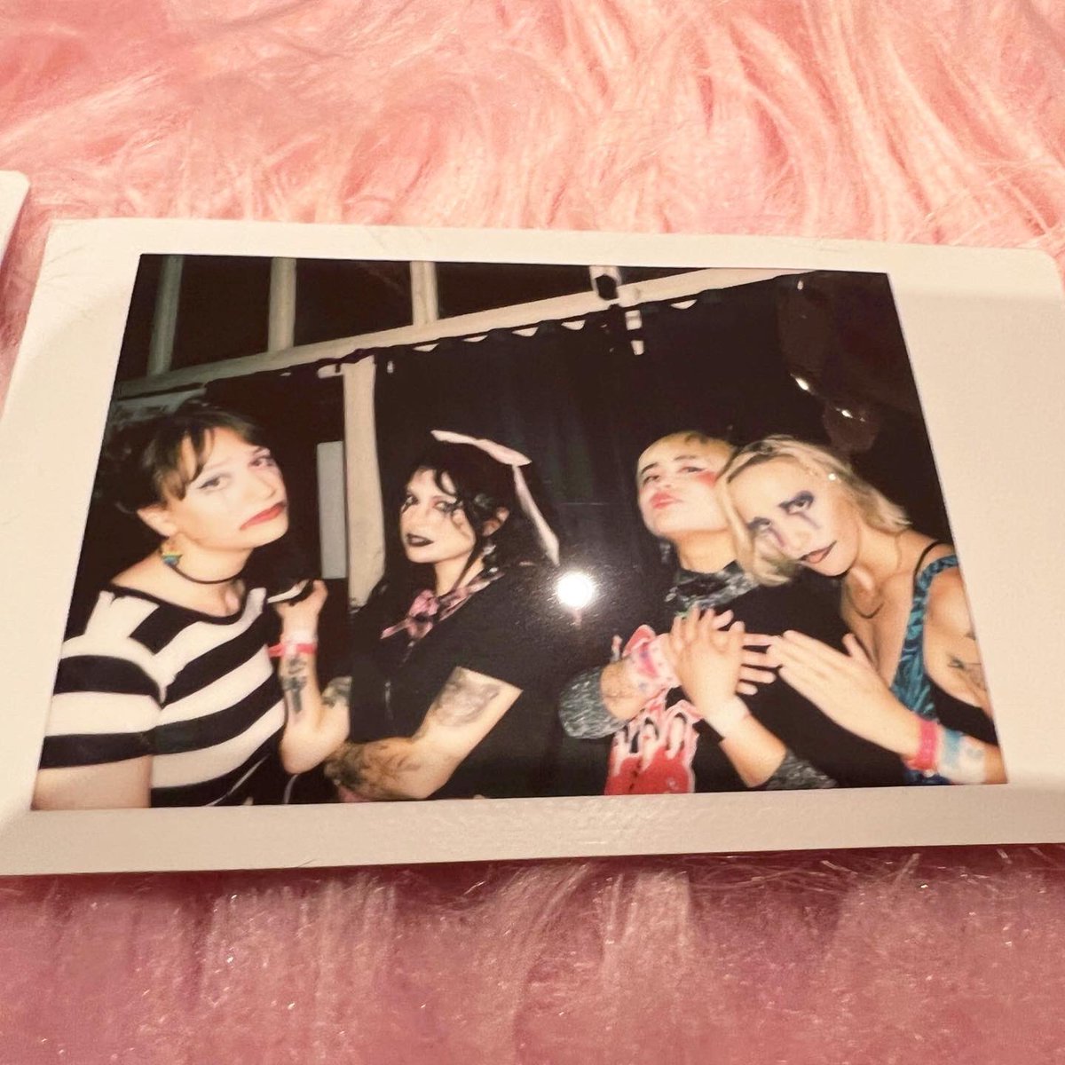 ⛓️☁️🎀 𝓈𝓊𝓏𝒾𝑒 𝓉𝓇𝓊𝑒 🎀☁️⛓️ tweet media