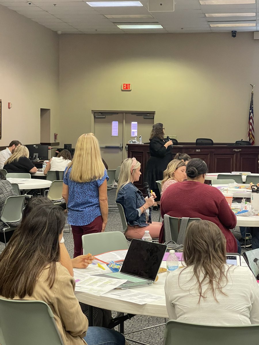 TylerIsdELAR's tweet image. Participants are gaining experience scoring real student work samples with the new STAAR rubrics at tonight’s RLA STAAR Scoring Guides and Rubric Exploration PLC!