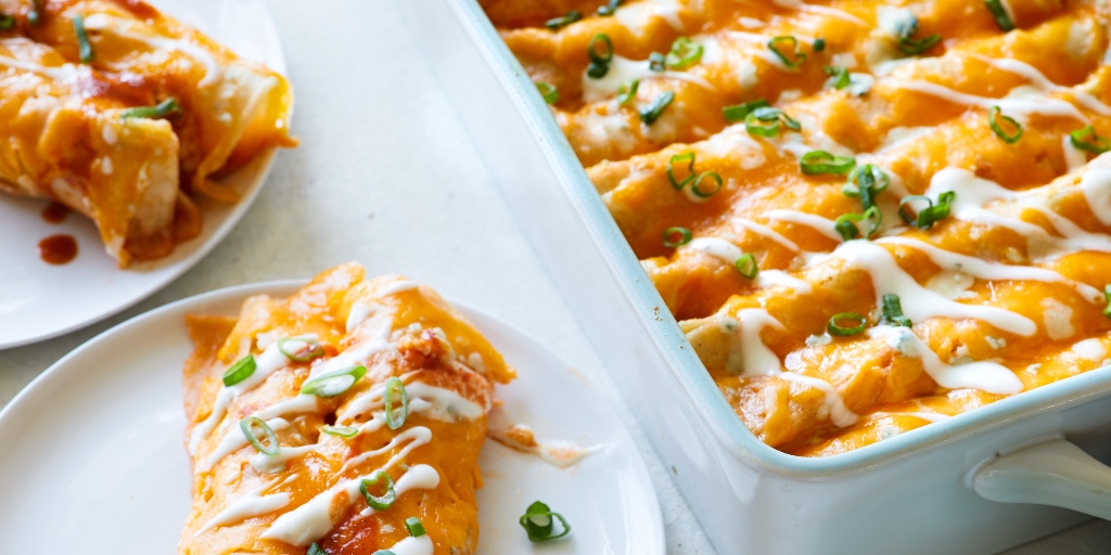 HOURS UPDATE: Divots is open this week Thursday/Friday from 11am to 9pm, Saturday from 8am to 9pm and Sunday from 8am to 2pm. Come join us for a delicious meal and then book a time in one of our SIMs. Its a great family activity!

innisfailgolf.ca/divots-special…