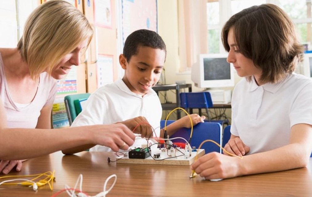 passport_sd's tweet image. Stay current and grounded with your PD with Make, Take and Tech: Exploring Energy Through Circuits. Thursday, November 10 from 5:30-7 PM only at @fleetscience!

Visit this link for a discount: passporttosandiego.com/company/fleet-…

#fleetscience #fleetsciencecenter #sandiego #science