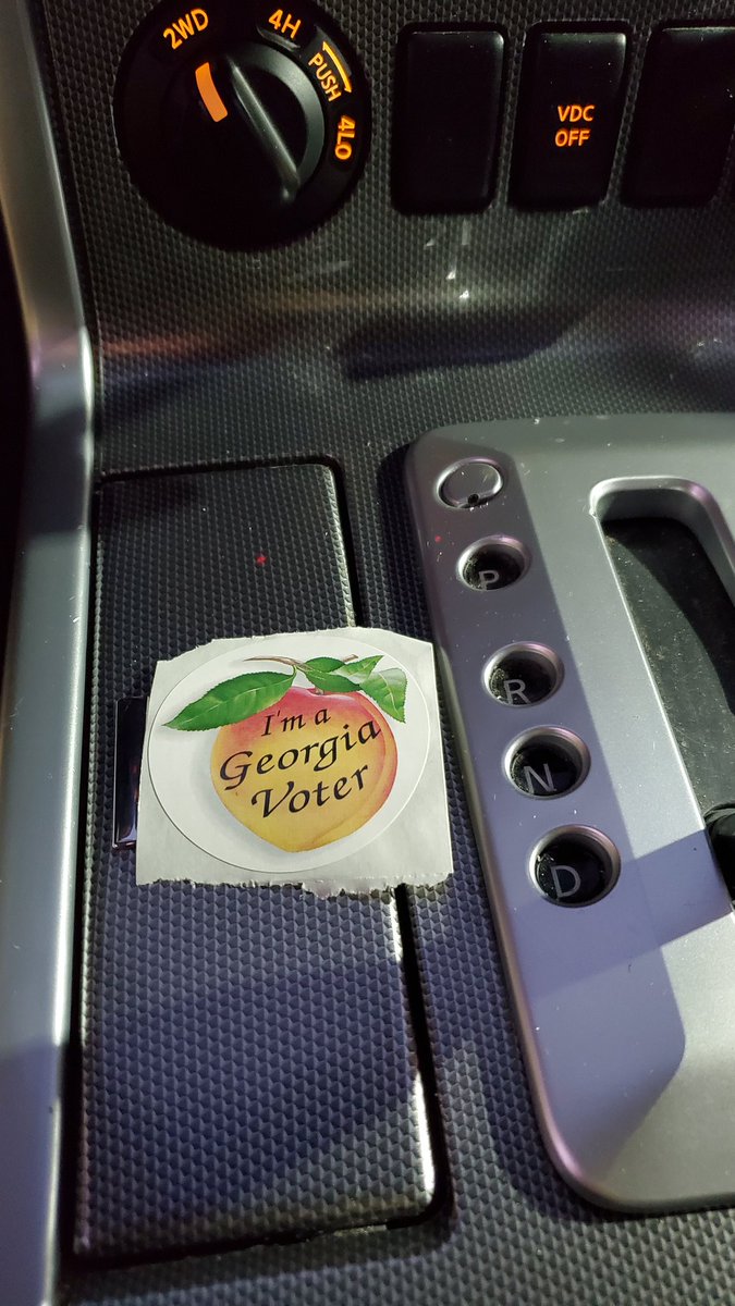 DraggingCanoe62's tweet photo. VOTED #StraightRepublican
#RedWaveComing
#RedTsunami https://t.co/IRmFomLIUe