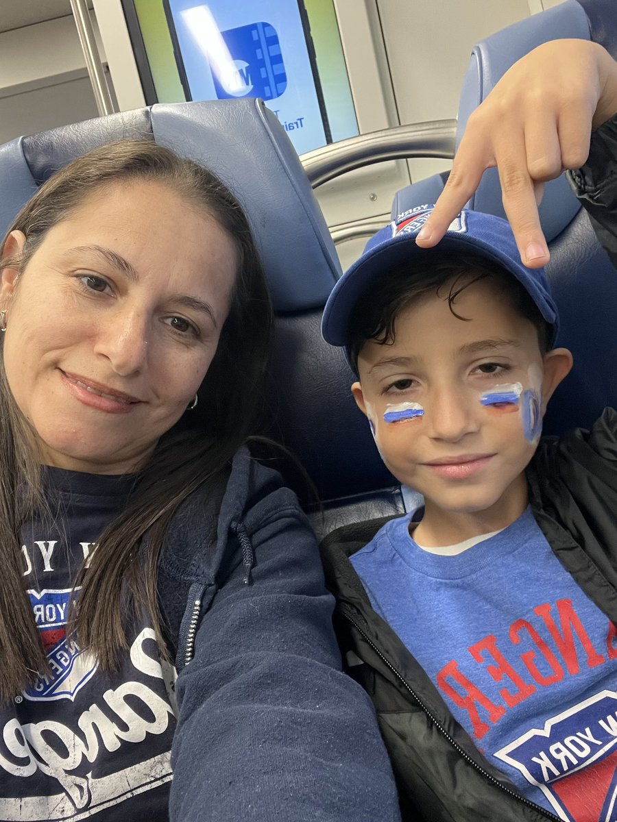 mayarowzz's tweet photo. Off to MSG to watch the #NYR get another W! https://t.co/GAPpSDlxKA