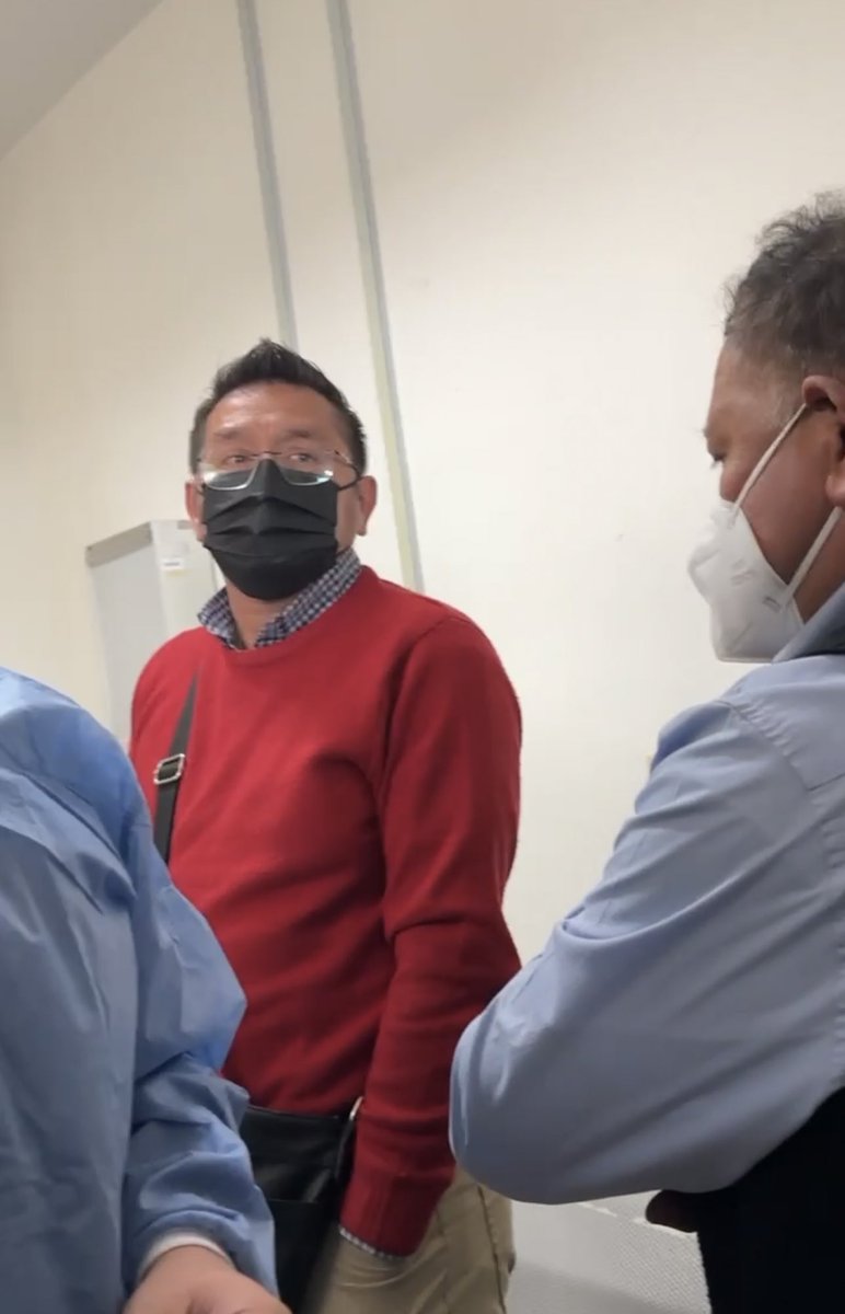 denunciapue's tweet photo. 4 funcionarios de la @AsePuebla le llamaron a la particular de @DrGciaMtez @ISSSTEP_Puebla para que abusando de su posición como auditores, les dieran un trato preferencial y pasarán antes y les hicieran sus pruebas de COVID, sin esperar más de 2 horas ojalá el Sr @MBarbosaMX https://t.co/wI5HBD63Tf