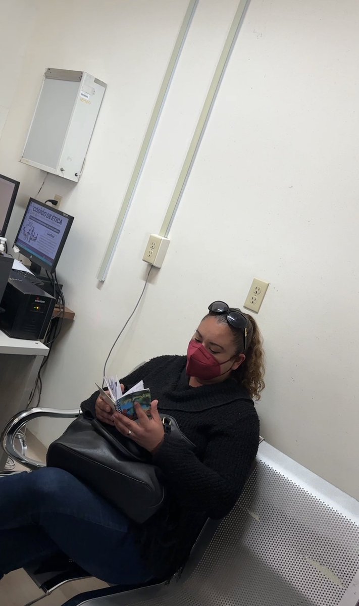 denunciapue's tweet photo. 4 funcionarios de la @AsePuebla le llamaron a la particular de @DrGciaMtez @ISSSTEP_Puebla para que abusando de su posición como auditores, les dieran un trato preferencial y pasarán antes y les hicieran sus pruebas de COVID, sin esperar más de 2 horas ojalá el Sr @MBarbosaMX https://t.co/wI5HBD63Tf