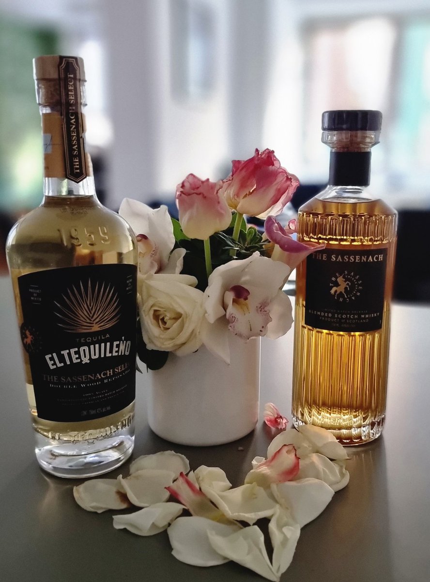yolande0218's tweet photo. Sweet welcome treats...
#thesassenachselect #thesassenach #eltequileño @SassenachSpirit @SamHeughan @RealAlexNorouzi https://t.co/n9FN16KJ2k