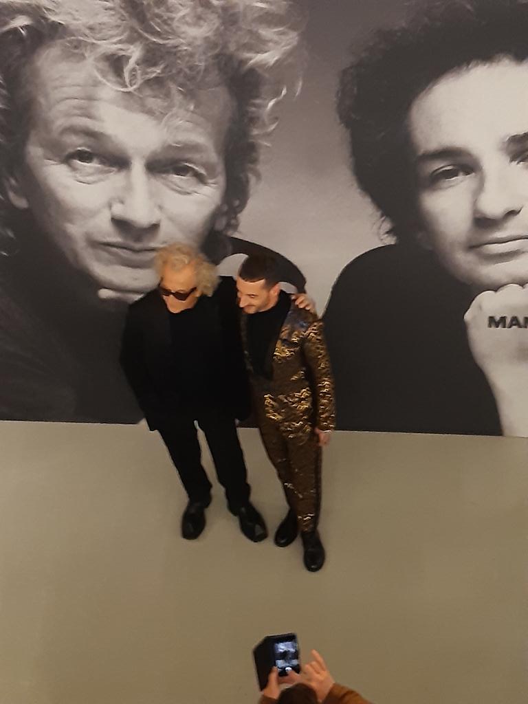 martiRD's tweet photo. 1re de #Starmania @LaSeineMusicale @TS_PROD @Fimalac_ent Comment dire? Un côté festival de Cannes + Printemps de Bourges + Festival d'Avignon + université d'été du Medef, et un nombre de personnalités au m2 impressionnant! Les Peoples ne sont pas sur scène mais dans les gradins! https://t.co/q99AxxaQKm