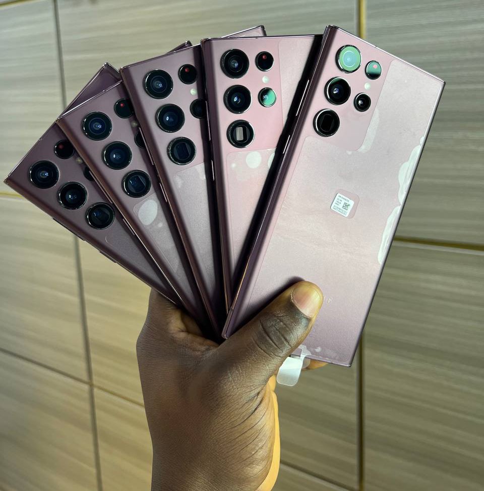 elitecomtech1's tweet image. Brand new Samsung Galaxy S22 Ultra (without box)
Best camera 📸 smartphone (you can argue with your keypads 
8+128

🔥N560,000k🔥

#EliteComTech #EliteSmartphone #EliteGadgets #NoteWorthy