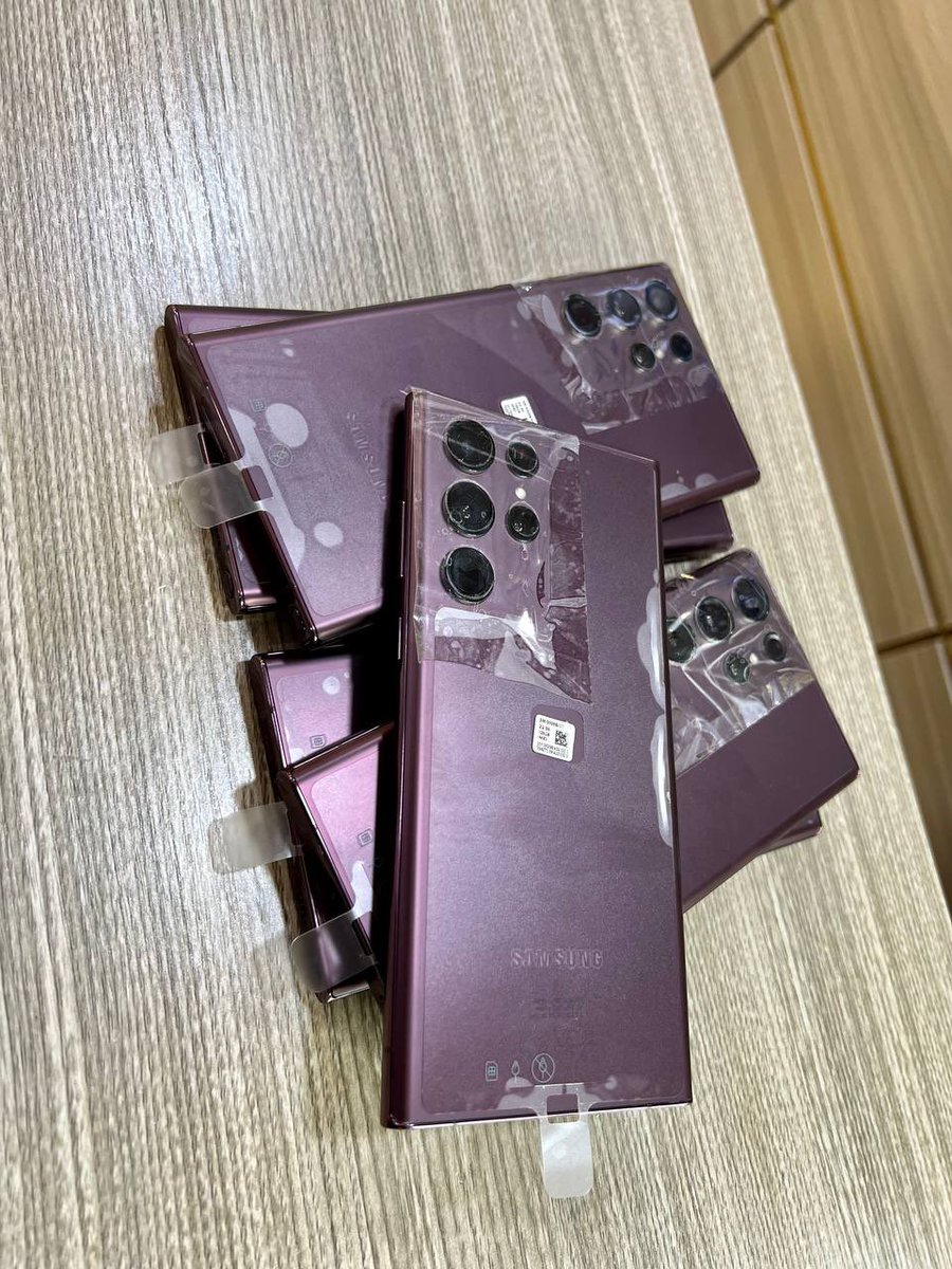 elitecomtech1's tweet image. Brand new Samsung Galaxy S22 Ultra (without box)
Best camera 📸 smartphone (you can argue with your keypads 
8+128

🔥N560,000k🔥

#EliteComTech #EliteSmartphone #EliteGadgets #NoteWorthy