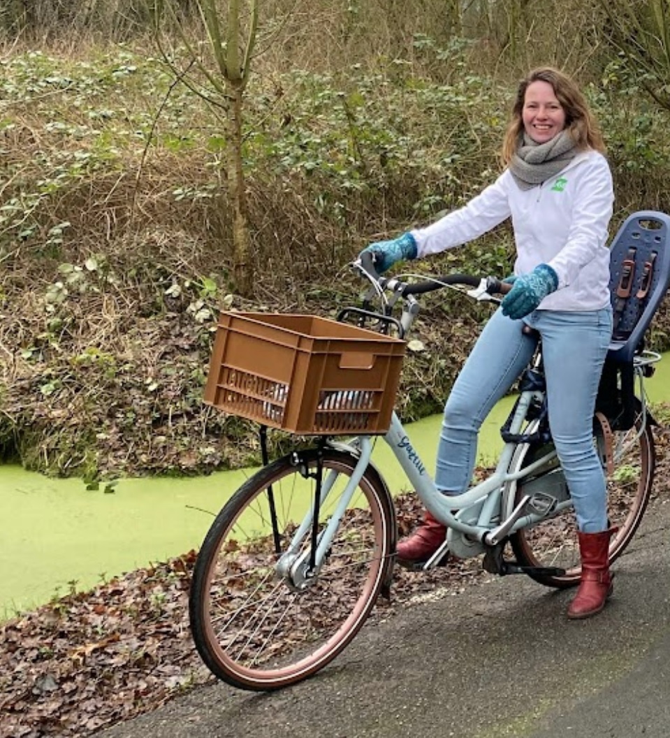 D66Rijswijk's tweet photo. Fiets jij wel eens door Rijswijk? Ik weet niet hoe vaak je fietst, maar wanneer je de fiets pakt zal het je vast opvallen. Fietspaden voldoen niet aan de norm. D66 Rijswijk pleit voor een fietsplan. Zie: https://t.co/pjMTwJTkgY
#Fietsplan #Fietsen #Veiligthuis https://t.co/sCmO18uRIi