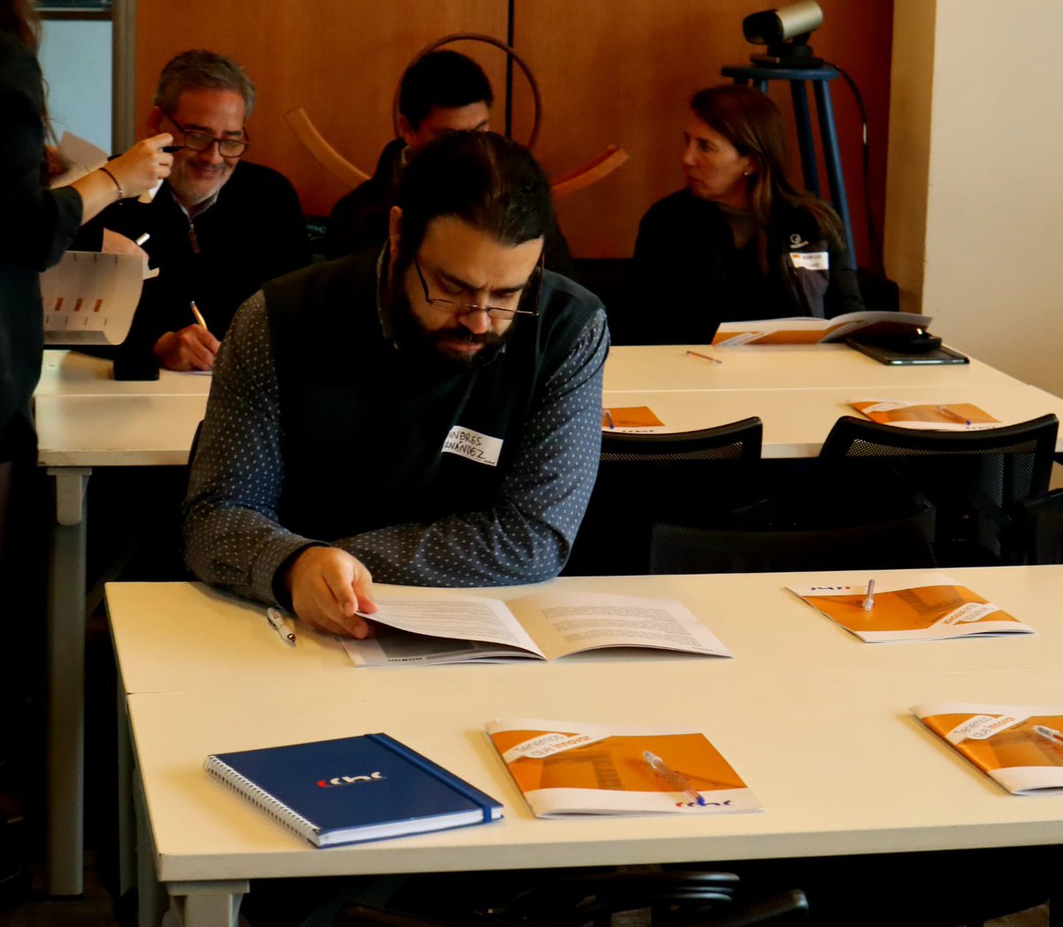 Conrad Von Igel, gte. #Sostenibilidad e #Innovación <a href="/CChC_Chile/">Cámara Chilena de la Construcción</a> y Marisol Cortez, past presidente <a href="/CChCValparaiso/">CChC Valparaíso</a>, inauguraron el TENEMOS QUE INNOVAR VALPARAÍSO 2022, encuentro que invita a empresas socias a reconocer el valor de la #Innovación para enfrentar desafíos del sector.