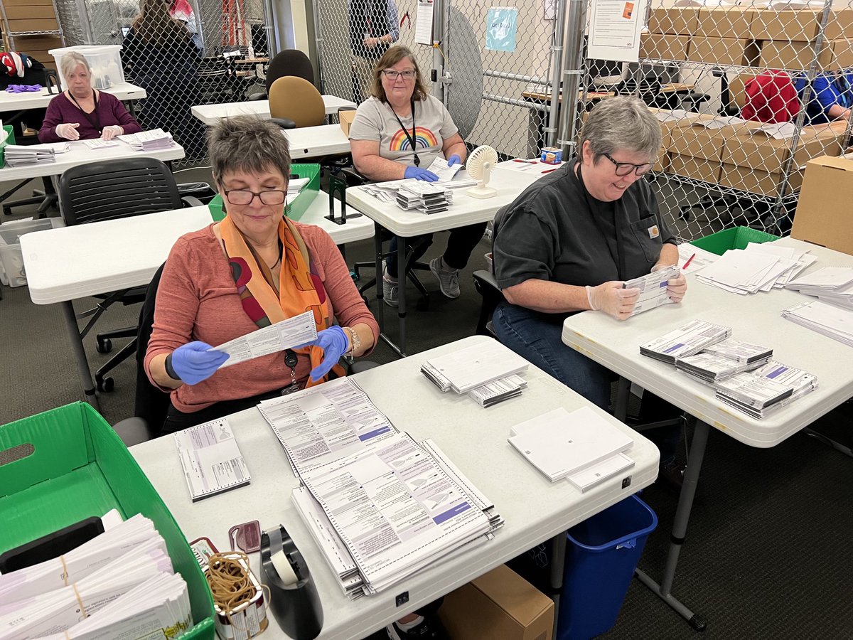 Seasonal ballot workers often put in 11-hour days during election week — here are some processing Snohomish County votes in Everett. Nextdoor, last-minute registrations and ballot drops are bringing turnout near the 70% average. #electionday coverage for ⁦<a href="/knkxfm/">KNKX Public Radio</a>⁩