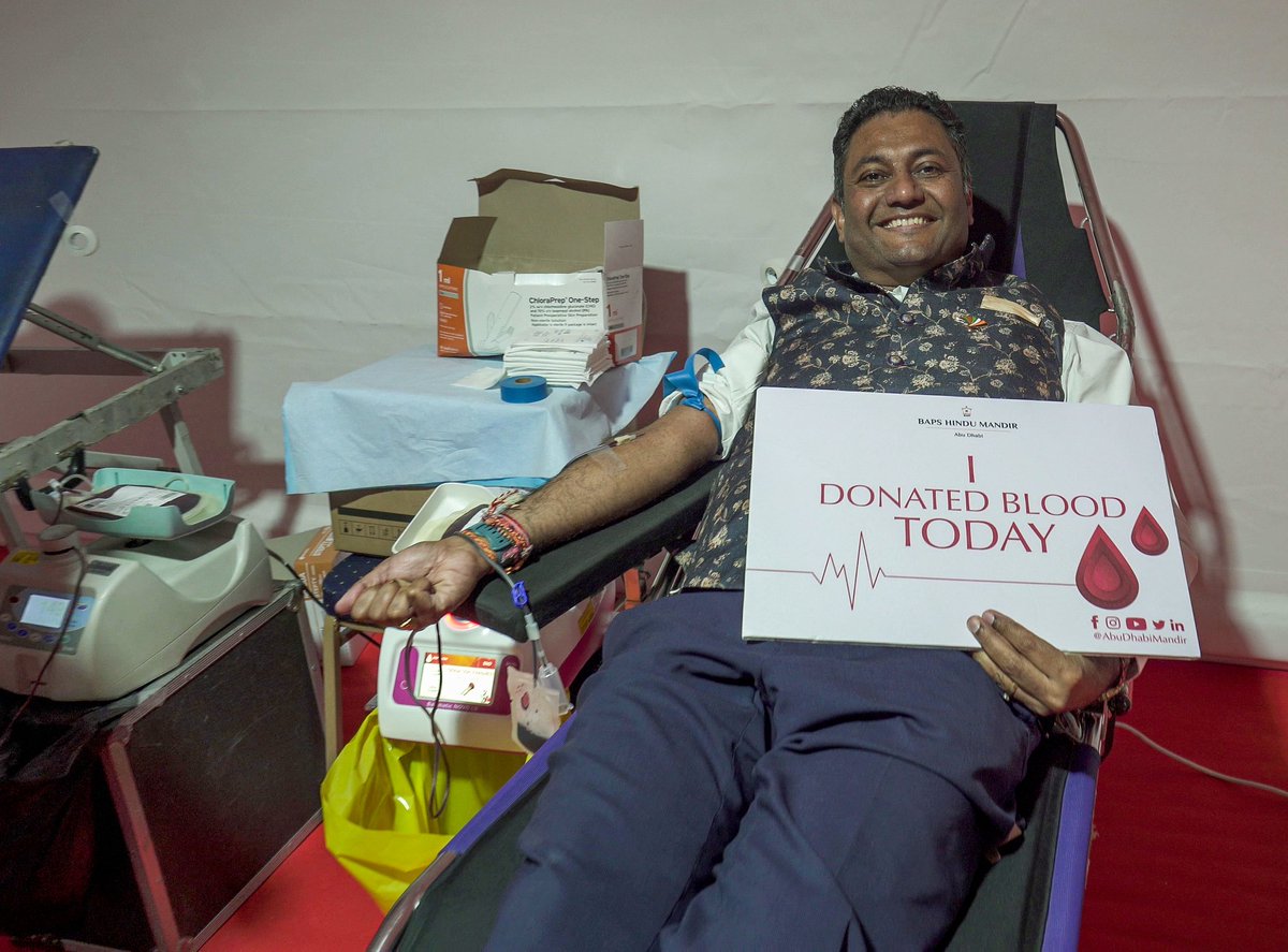 AbuDhabiMandir's tweet photo. The Indian Festival of Lights, Diwali, was celebrated at the BAPS Hindu Mandir by over 10,000 visitors.
Visitors of the Diwali festival also got to give back to the community through a blood drive.
#Diwali2022 #DiwaliInUAE #BAPSDiwali #Help100 #BloodDonation https://t.co/1TX0iLDa52